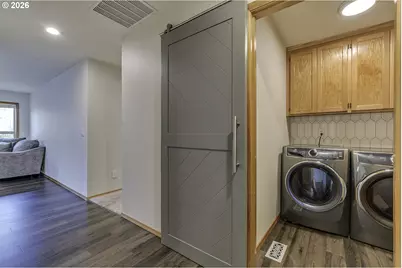 2484 NE Nicki Ct, Hillsboro, OR 97124 - Photo 27