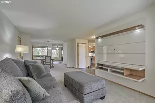 2484 NE Nicki Ct, Hillsboro, OR 97124 - Photo 5