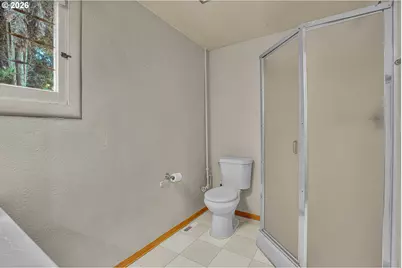 406 W C St, Rainier, OR 97048 - Photo 31