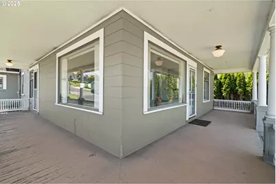 406 W C St, Rainier, OR 97048 - Photo 3