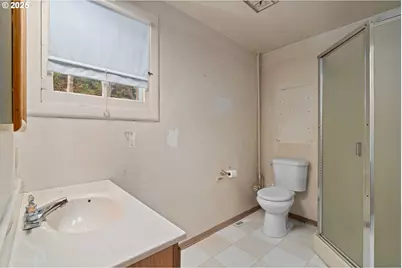 406 W C St, Rainier, OR 97048 - Photo 43