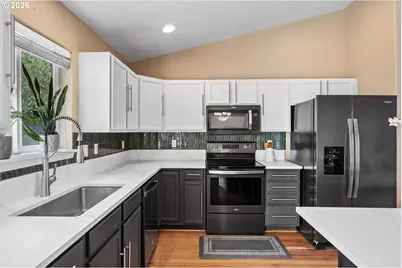 3238 NW Pacific Rim Dr, Camas, WA 98607 - Photo 11