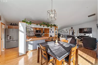 770 18th Ave, Coos Bay, OR 97420 - Photo 17