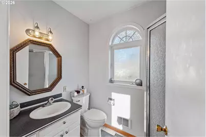 770 18th Ave, Coos Bay, OR 97420 - Photo 25