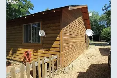 201 Main St, Spray, OR 97874 - Photo 3