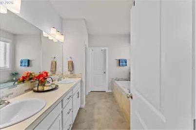 142 N 35th Pl, Cornelius, OR 97124 - Photo 13