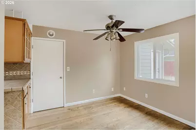 630 SE 134th Ave, Portland, OR 97233 - Photo 15