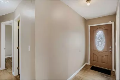 630 SE 134th Ave, Portland, OR 97233 - Photo 5