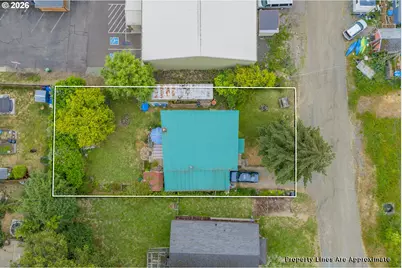 725 B St, Myrtle Point, OR 97458 - Photo 3