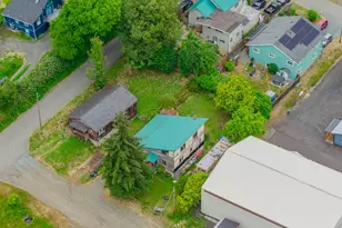 725 B St, Myrtle Point, OR 97458 - Photo 27