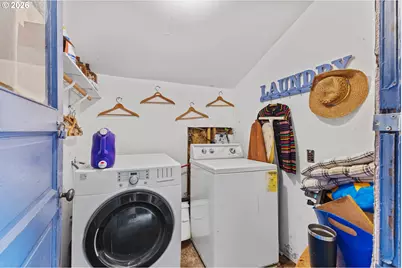 725 B St, Myrtle Point, OR 97458 - Photo 23