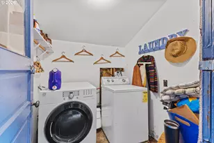 725 B St, Myrtle Point, OR 97458 - Photo 23