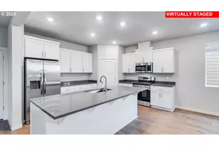 1070 Legacy Ln, Eugene, OR 97402 - Photo 9