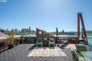 584 N Tomahawk Island Dr, Portland, OR 97217 - Photo 25