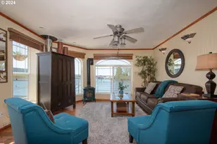 584 N Tomahawk Island Dr, Portland, OR 97217 - Photo 29