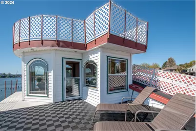 584 N Tomahawk Island Dr, Portland, OR 97217 - Photo 39