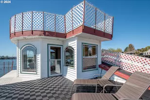 584 N Tomahawk Island Dr, Portland, OR 97217 - Photo 39