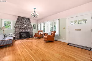 2604 SE Washington St, Portland, OR 97214 - Photo 5