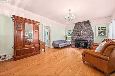 2604 SE Washington St, Portland, OR 97214 - Photo 7