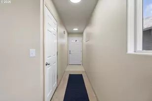 9304 N Richmond Ave, Portland, OR 97203 - Photo 3