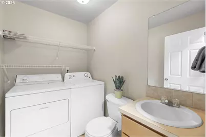 9304 N Richmond Ave, Portland, OR 97203 - Photo 27