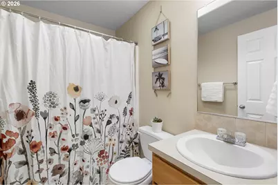 9304 N Richmond Ave, Portland, OR 97203 - Photo 19