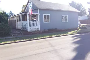 205 W Fairfield St, Gladstone, OR 97027 - Photo 1