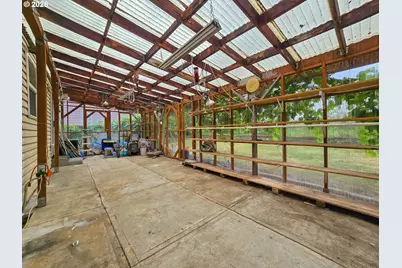 7212 SE Terrace Trails Dr, Portland, OR 97266 - Photo 39