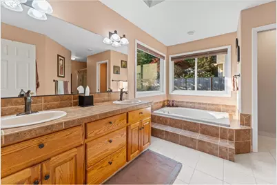 16825 SW Timberland Dr, Beaverton, OR 97007 - Photo 9