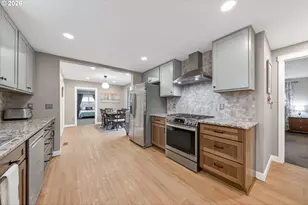 739 W Wharton St, Roseburg, OR 97471 - Photo 9