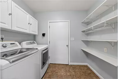 739 W Wharton St, Roseburg, OR 97471 - Photo 27