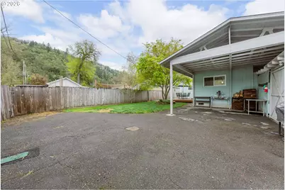 739 W Wharton St, Roseburg, OR 97471 - Photo 39