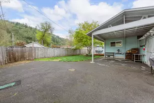 739 W Wharton St, Roseburg, OR 97471 - Photo 39