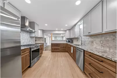 739 W Wharton St, Roseburg, OR 97471 - Photo 11