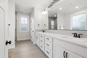 11936 Skellenger Way, Oregon City, OR 97045 - Photo 15