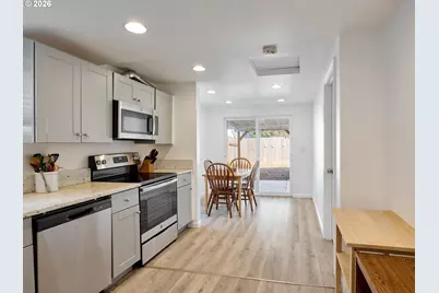 5905 SE Hazel Pl, Milwaukie, OR 97222 - Photo 7