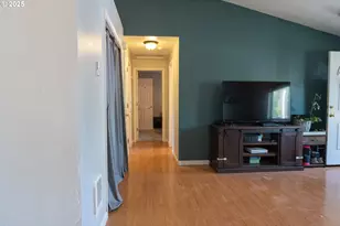 689 Blue Jay Loop, Creswell, OR 97426 - Photo 9