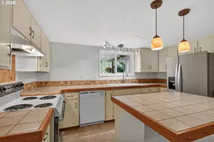 2245 Devos St, Eugene, OR 97402 - Photo 9