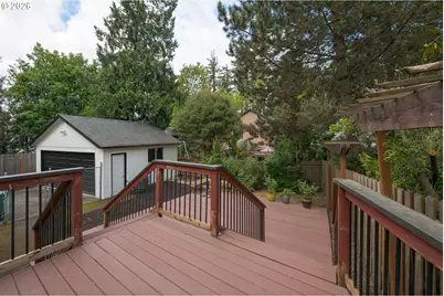 11251 SW Capitol Hwy, Portland, OR 97219 - Photo 27