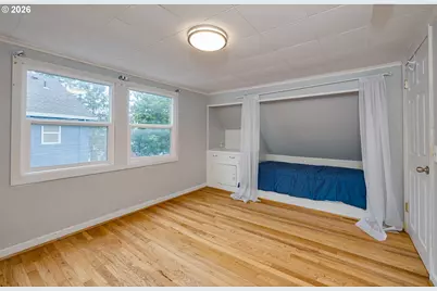11251 SW Capitol Hwy, Portland, OR 97219 - Photo 15