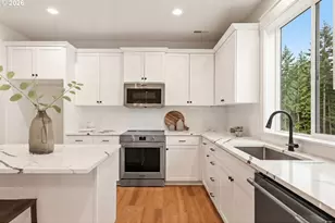 3911 SE Insley St, Portland, OR 97202 - Photo 9