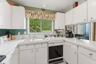 1865 7th St, Columbia City, OR 97018 - Photo 19