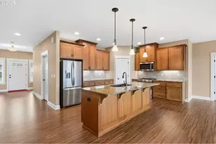 787 E Roosevelt St, Carlton, OR 97111 - Photo 3