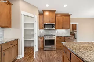 787 E Roosevelt St, Carlton, OR 97111 - Photo 5