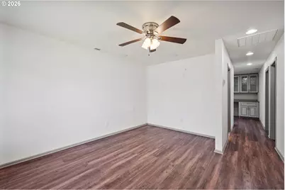 4703 Merlin St, Longview, WA 98632 - Photo 5