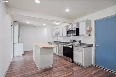 4703 Merlin St, Longview, WA 98632 - Photo 9