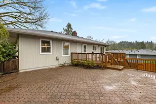 901 SW Maplecrest Ct, Portland, OR 97219 - Photo 39