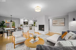 901 SW Maplecrest Ct, Portland, OR 97219 - Photo 9