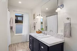 901 SW Maplecrest Ct, Portland, OR 97219 - Photo 29