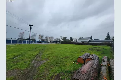 5010 Windsor Island Rd, Keizer, OR 97303 - Photo 3